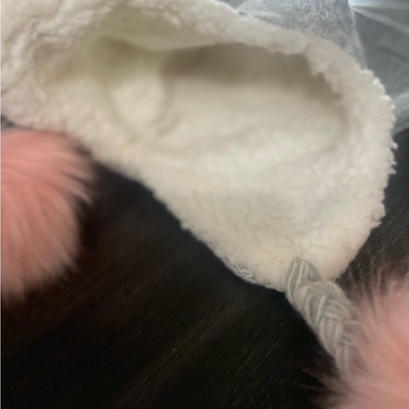 DKNY Heather Grey with Pretty Pink Pom Pom Knit Fleece Lined Hat & Gloves set⛄️ - Picture 6 of 8